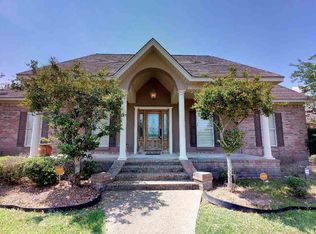 101 Oak Hill Blvd, Collins, MS 39428