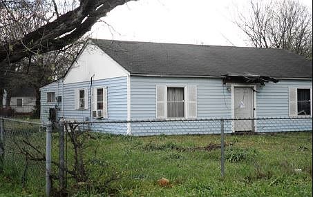 2nd image of 418 Stebbins St