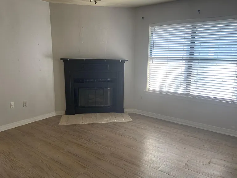 5216 Berryville Ct — Photo 4