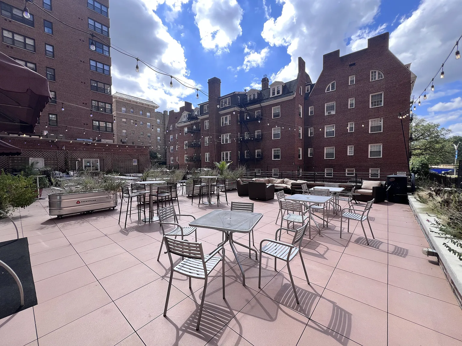 Broadview Apartments — Photo 3