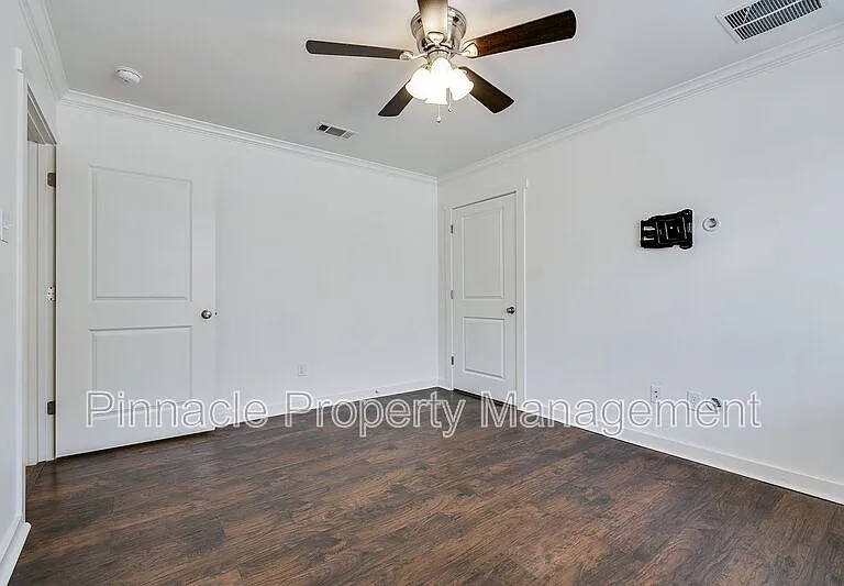 5918 Southampton Pl — Photo 26