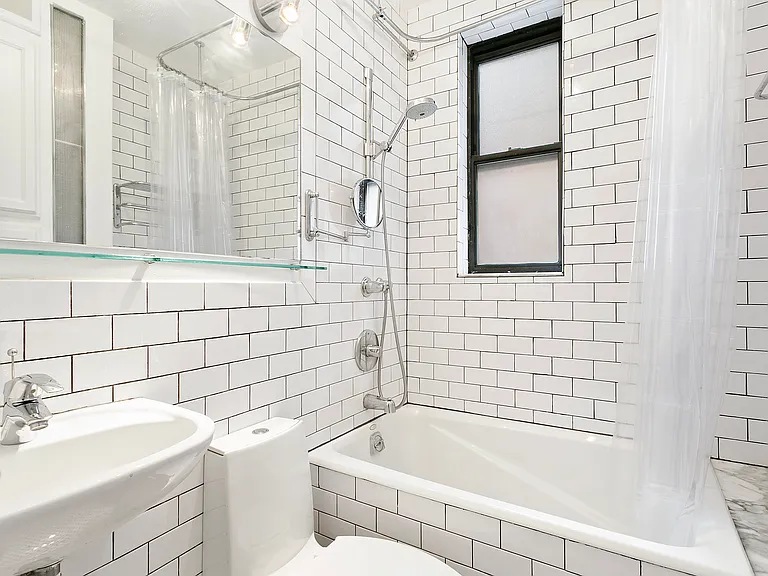 15 Butler Pl #3B — Photo 4