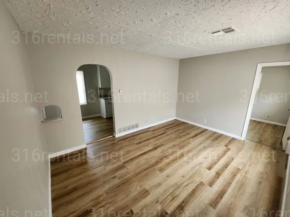 1511 N Erie St, Wichita, KS 67214