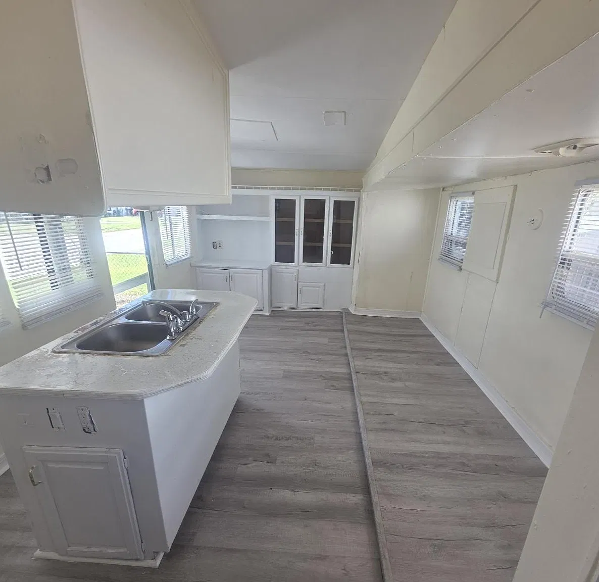 1 bed, 750 sqft, $591 — Photo 2