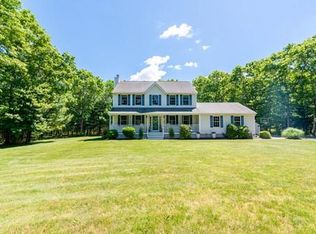 172 Dover Ln, Richmond, RI 02812
