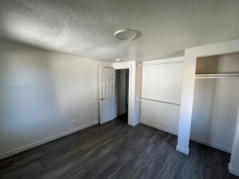 1067 16th St SE #1067 — Photo 5
