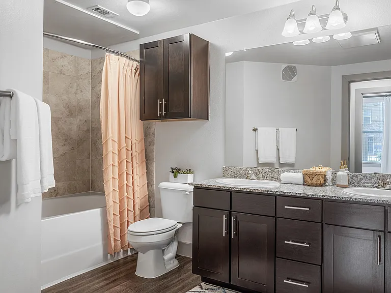 Griffith Model Bath