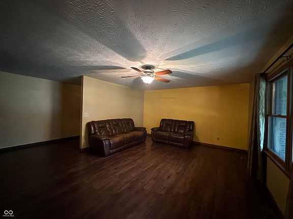 2nd image of 3411 Boxwood Dr