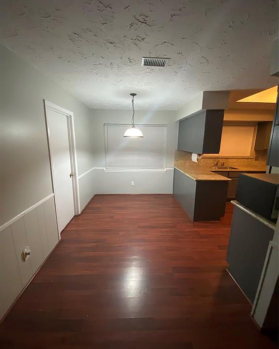 1st image of 11910 Kirknoll Dr