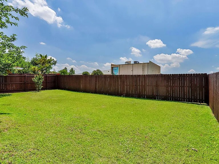 8705 Sumter Way — Photo 28