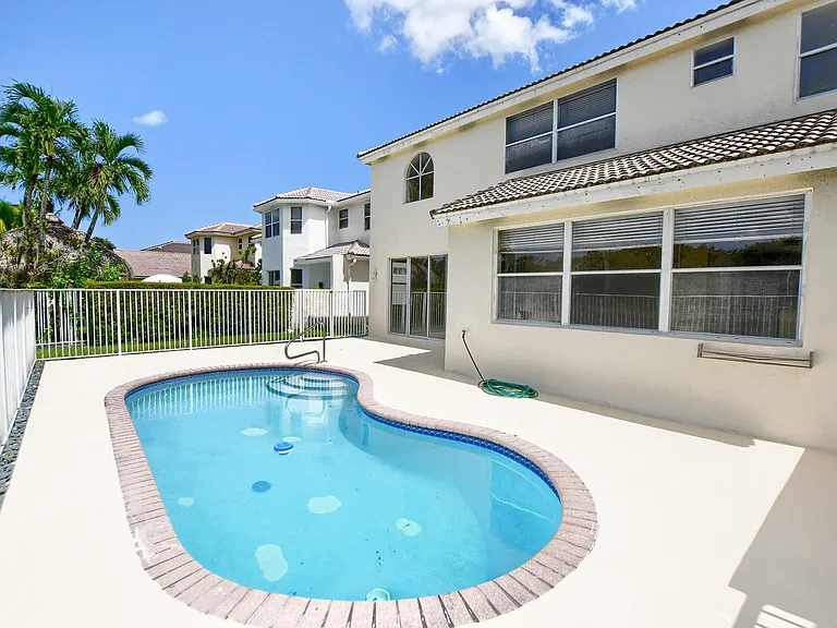 11073 Harbour Springs Cir — Photo 42