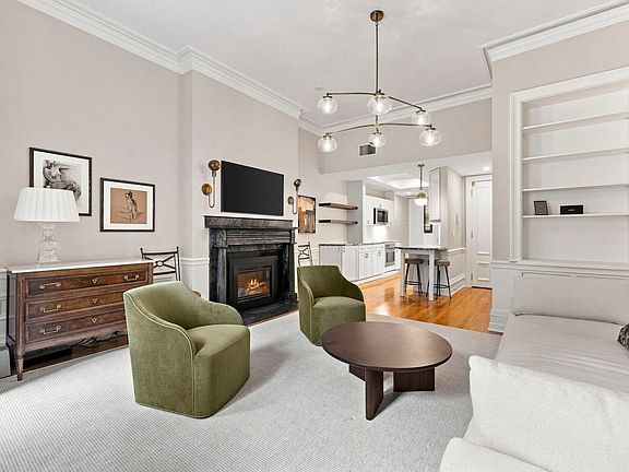 4th image of 80 Marlborough St APT 2