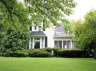 1052 Farnsworth Rd, Waterville, OH 43566