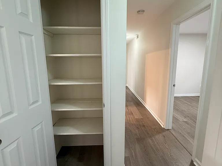 450 E Penn St #1 — Photo 15