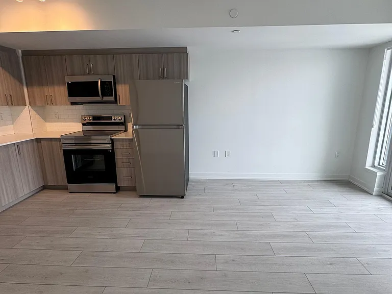 556 Marlee Ave #621 — Photo 5
