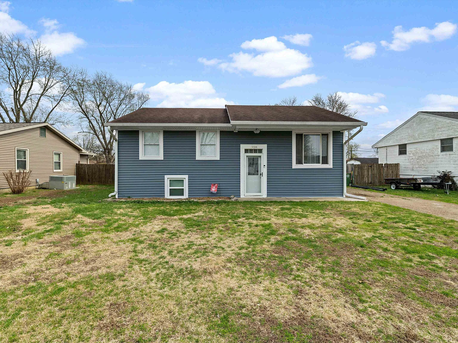 1928 Brenda Dr photo 1