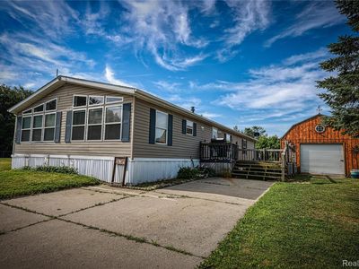 7208 Mapleview Cir E, Brown City, MI, 48416