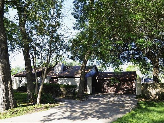 4th image of 2206 S Belmont Dr