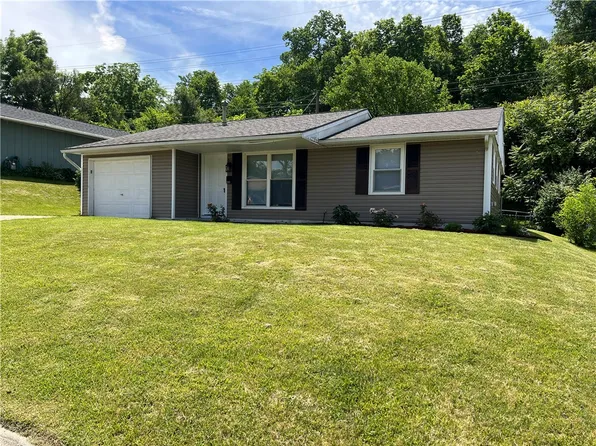 1213 Mayrose Dr, Dayton, OH 45449