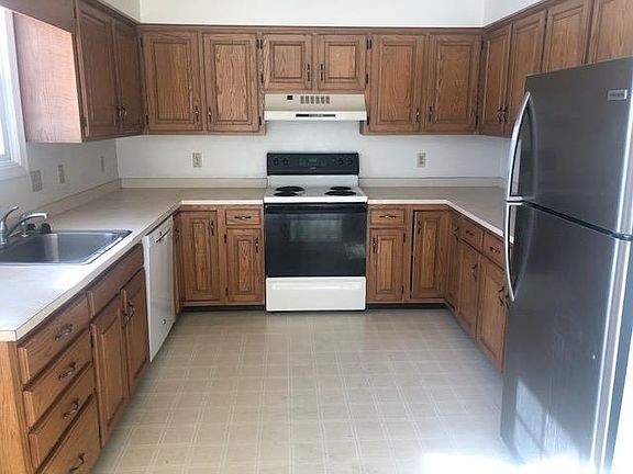 2nd image of 1232 Pine Ridge Dr