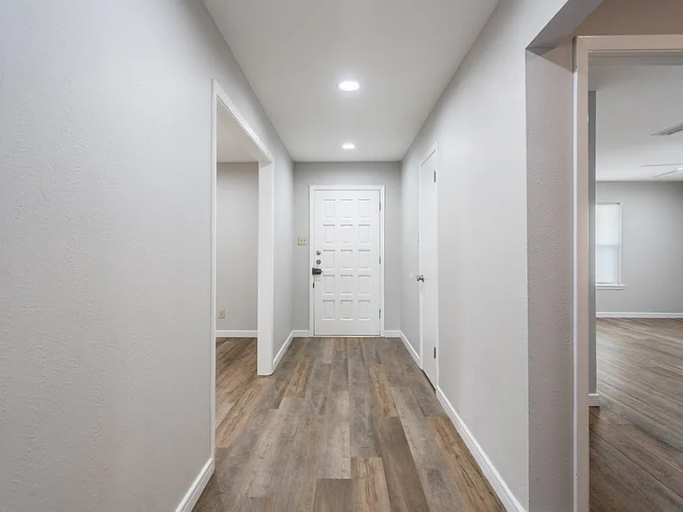 2809 Marmon Dr — Photo 5
