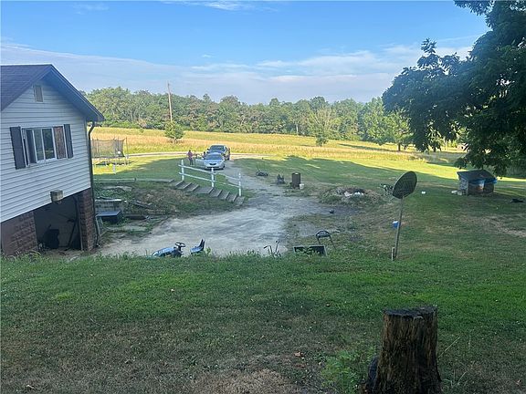 3rd image of 65 Sandrock Rd