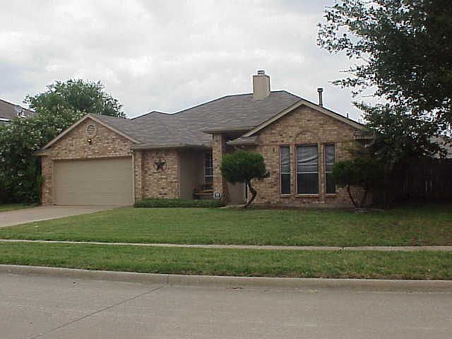 1st image of 4918 Oak Hollow Dr