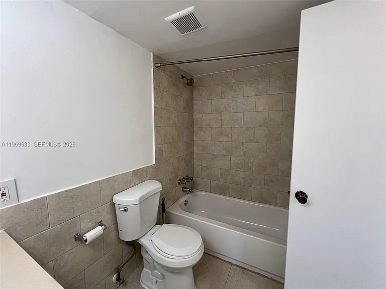 1801 S Treasure Dr #504 — Photo 22