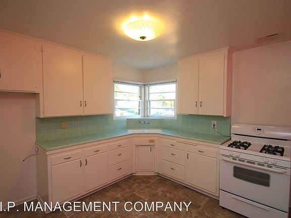 3rd image of 87 San Clemente St