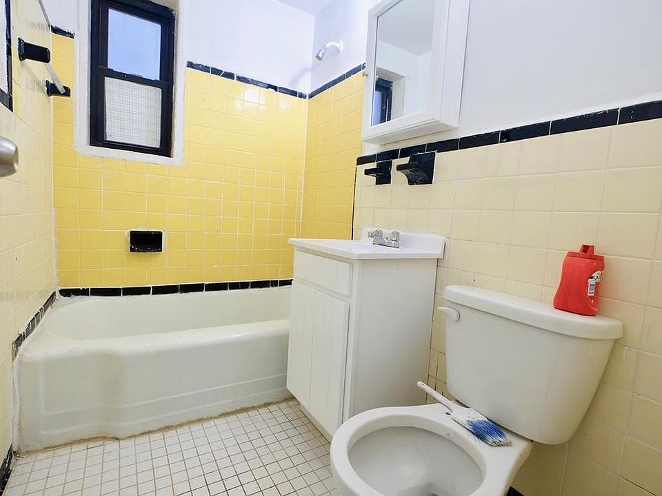 2nd image of 5527 Jodie Ct APT B4