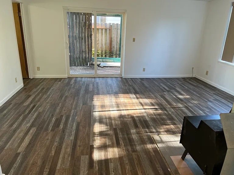 1354 SW Gilorr St — Photo 5