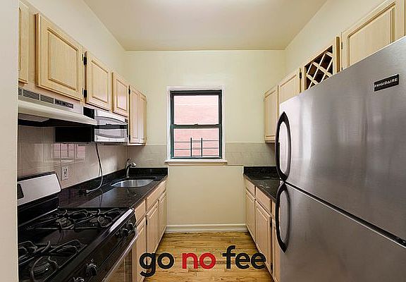 3rd image of 2212 Frederick Douglass Blvd APT 1B