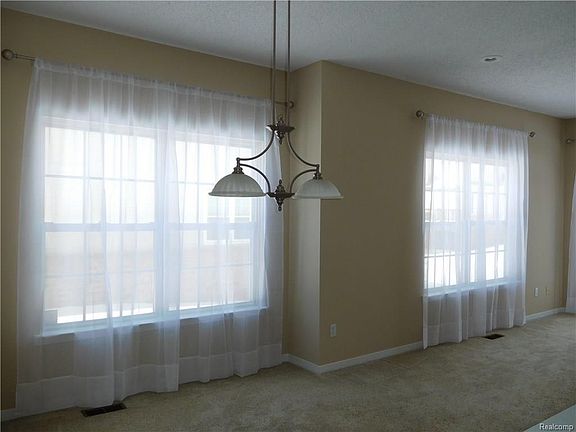 5th image of 41788 Primrose Dr #1
