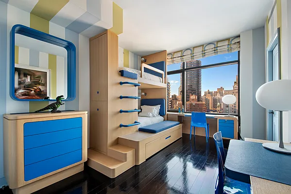 Sold by Corcoran | media 27