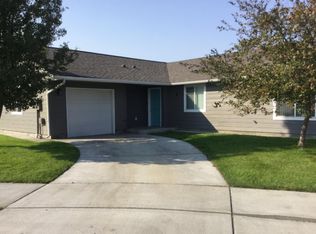 615 Willow Ct APT A, Hermiston, OR 97838