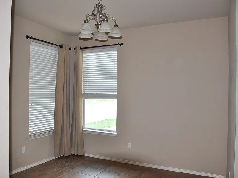 1501 Big Thicket Dr — Photo 10