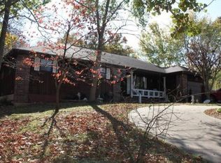 1330 Grant St, Cabool, MO 65689