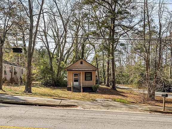 3rd image of 481 Boy Scout Road