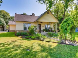 1108 N Main St, Elgin, TX 78621