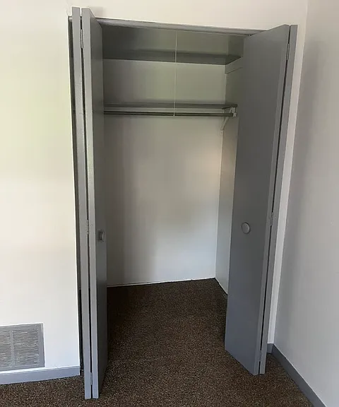 2450 Shaker Ct #5 — Photo 10