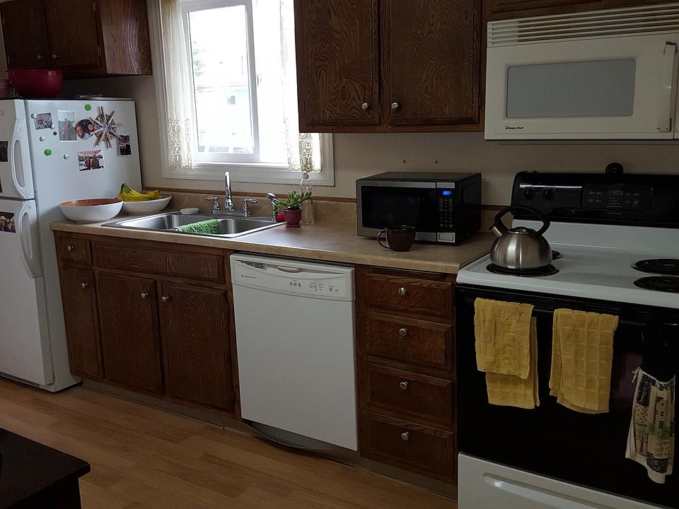 2nd image of 815 E Kearney St
