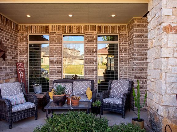 2nd image of 8403 Shadywood Dr