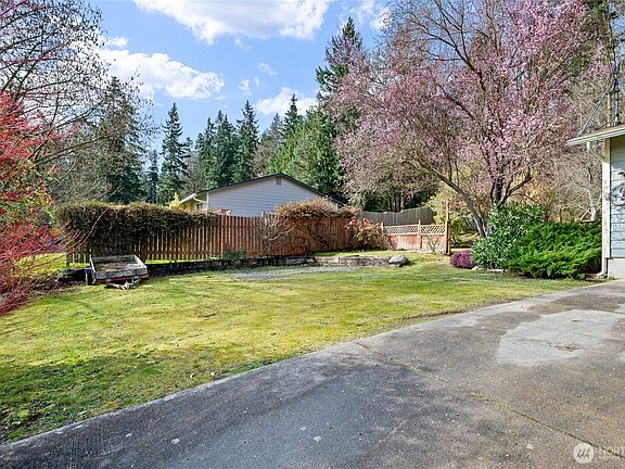 4th image of 2044 Parker Road