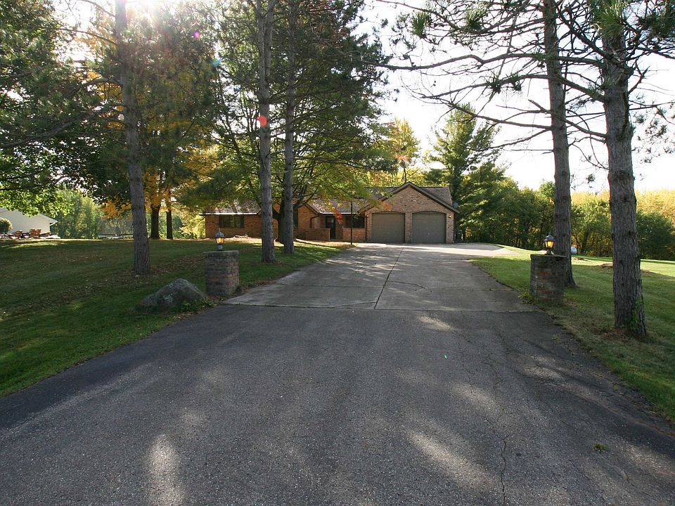 1st image of 1701 W Interlochen Dr