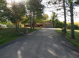 1701 W Interlochen Dr, Janesville, WI 53545