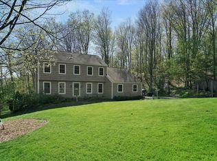 28 Kings Point Ln, Washingtonville, NY 10992
