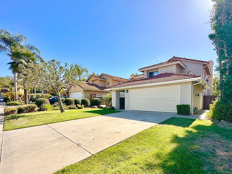1st image of 266 Royal Glen Dr