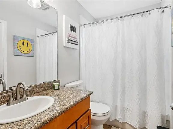 5th image of 339 39th St #339