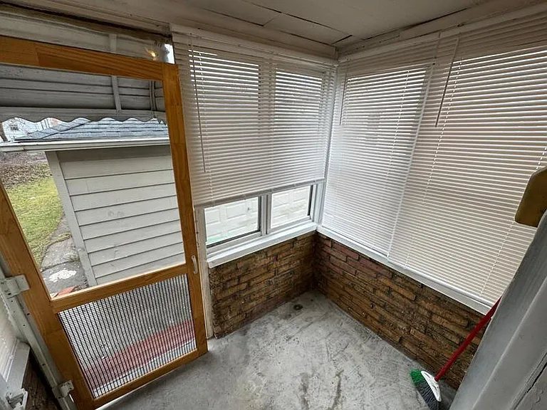 8693 Paige Ave — Photo 10