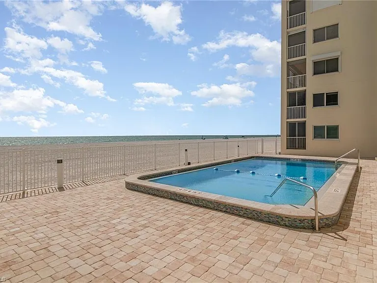 25870 Hickory Blvd #101 — Photo 11